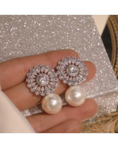 Beautiful Flower Pearl Zircon Ladies Earrings