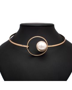 Geometric Pearl Necklace