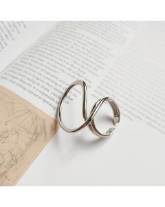 Golden multidimensional twisted geometric ring