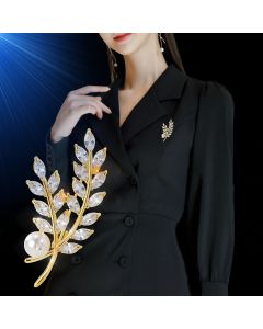 High-grade Leaf Pearl Brooch For Women