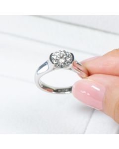 Simple Temperament Female Ring 2 Carat Moissanite Ring