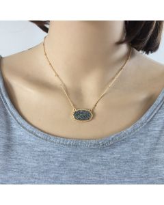 Colorful pendant necklace
