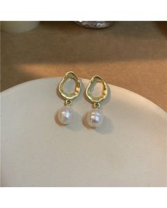 Freshwater pearl earrings