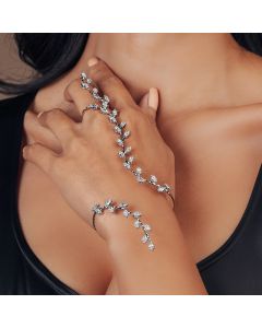 Elegant Personality Shiny Leaves Finger Chain