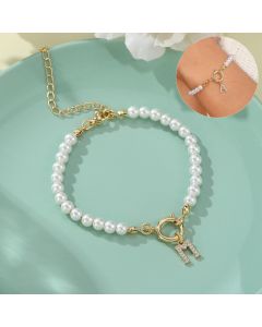 2024 New Fashion Toggle Clasp Initial Bracelet Women A-Z Letter Pendant 6mm Pearl Bracelet For Women Jewelry Gift