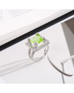 Hot Sale Fashion Trendy Rectangular Green Crystal Inlaid White Diamond Ladies Ring