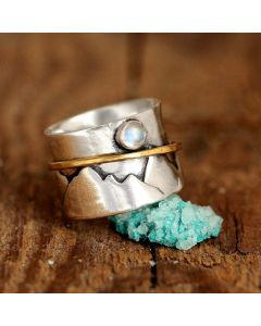 Vintage Separated Valley Gold Circle Moonstone Ring