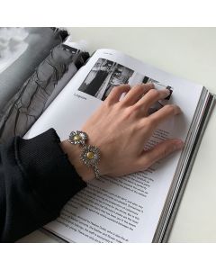 Small daisy bracelet