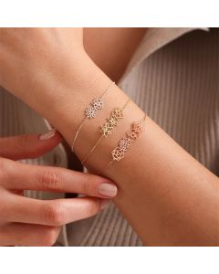 Minimalist And Versatile Flower Bracelet Born In December