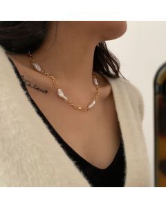 Necklace female baroque pearl vintage