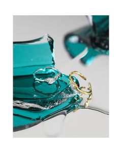 Small Design Sense Of Simplicity And Temperament Zircon
