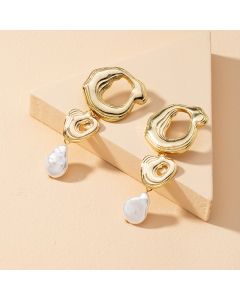 Metal Texture Pearl Earrings Fashion Alloy Earrings