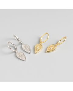 Women's earrings with diamond earrings