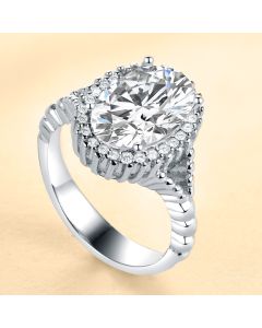 Inlaid Oval Super Flash Large Zircon Ring