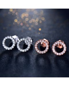 Diamond-studded round stud lady
