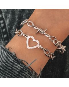 European And American 2-piece Heart-shaped Bracelet With Barbed Wire