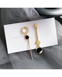 Geometric round long earrings