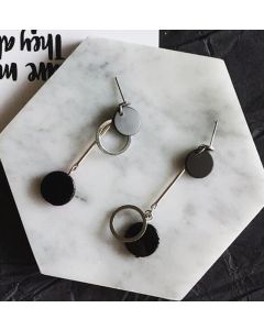 Elegant Temperament Black Acrylic Asymmetric Earrings