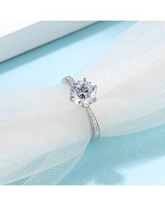 Colorless Temperament Classic Silver High-end Ring