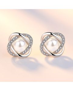 Youth Extraordinary Eternal Temperament Pearl Stud Earrings