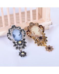 Crystal Pendant Brooch With Diamond Accessories