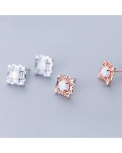 Ladies S925 Silver Diamond Pattern Square Earrings