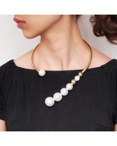 Metal Torque Pearl Necklace