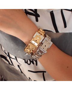Hollow alloy texture bracelet
