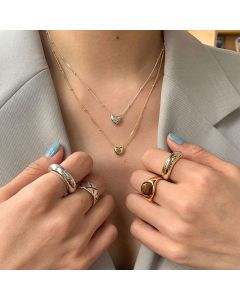 Three-dimensional temperament heart-shaped clavicle chain