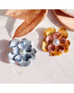 Vintage All-Match Pearl Flower Brooch With Diamonds