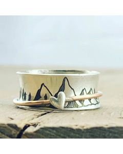 Mountain Peak Pattern Love Decompression Ladies Peach Heart Ring