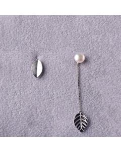 Irregular leaf earrings
