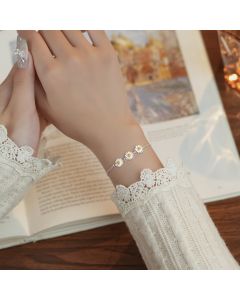 Women's Simple And Versatile Bracelet