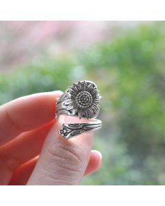 Female Thailand Silver Retro Little Daisy Ring Simple