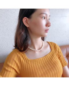 Baroque pearl necklace