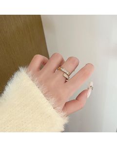 High-quality Shell Exquisite Light Luxury Niche Design Diamond Ring