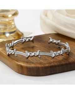 Stainless Steel Open-ended Bracelet Female Winding Rivet